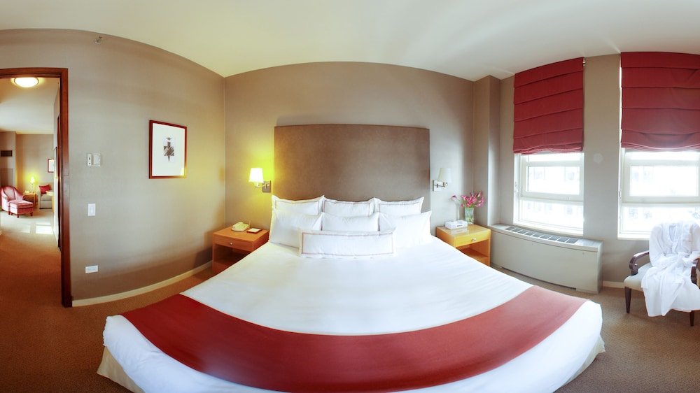 Hotel Giraffe 7/61