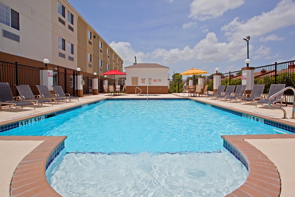 Candlewood Suites Houston Westchase Westheimer 2/39