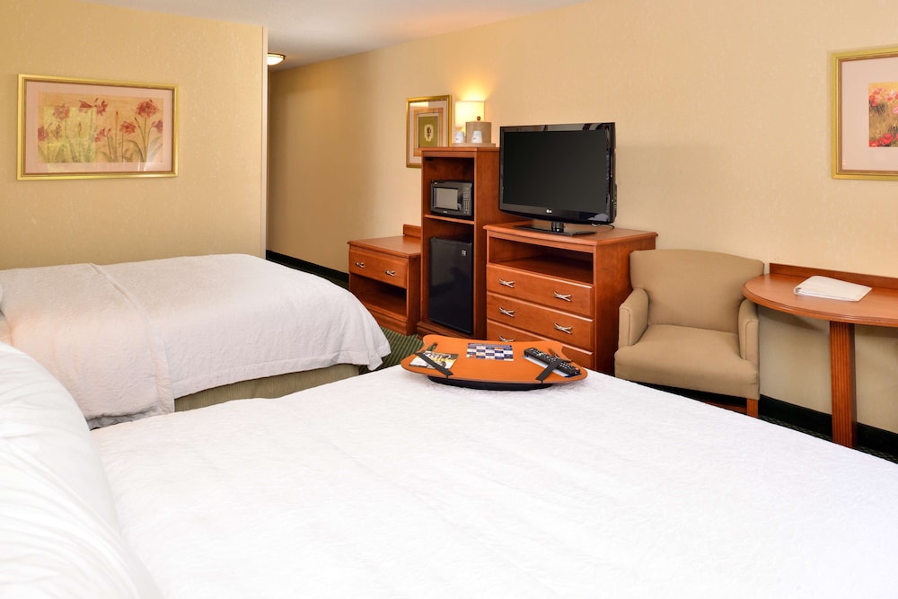 Hampton Inn & Suites St. Louis-Edwardsville 16/69