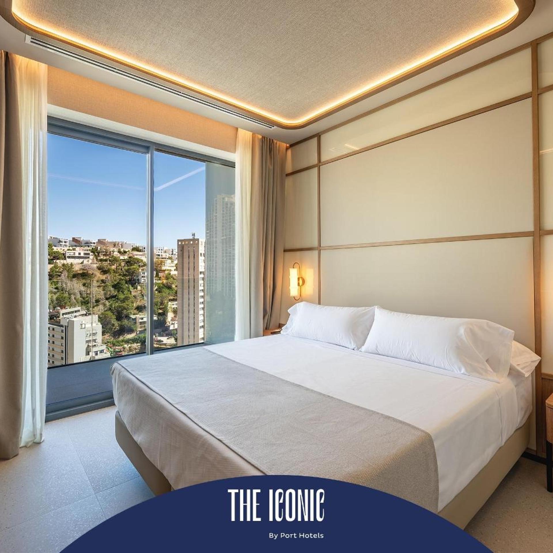 Iconic, Club, Junior Suite, Double Bed