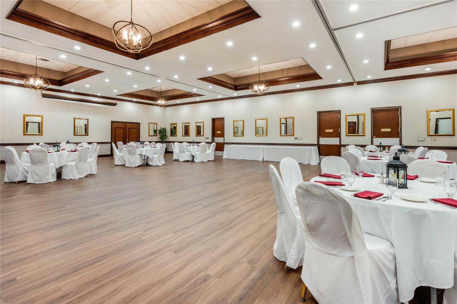 Clarion Hotel Conference Center On Lake Erie 18/43