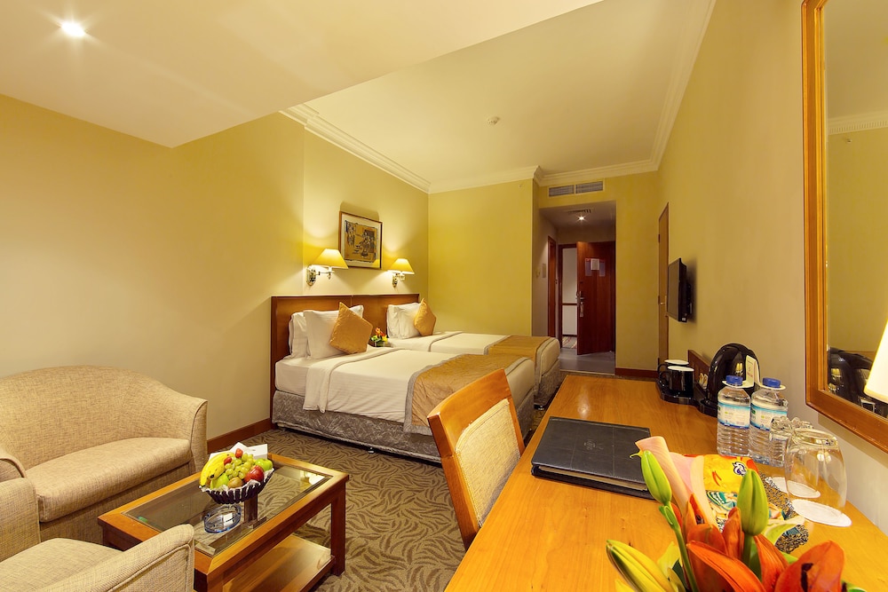 LOTUS GRAND HOTEL 15/50