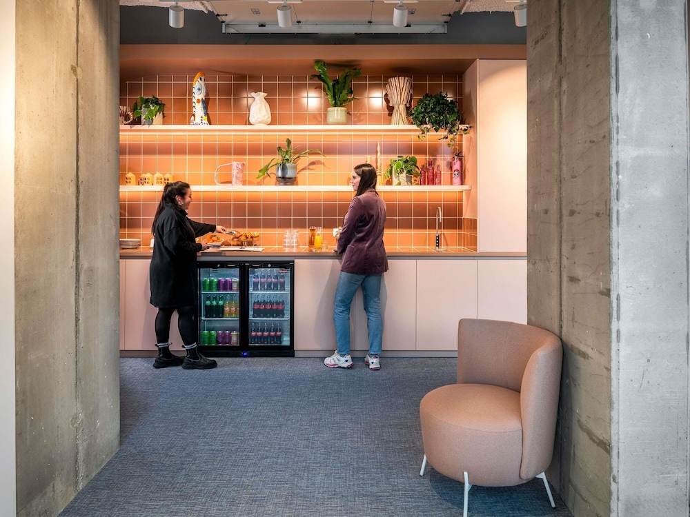 Ibis Budget Gent Centrum Dampoort 8/63