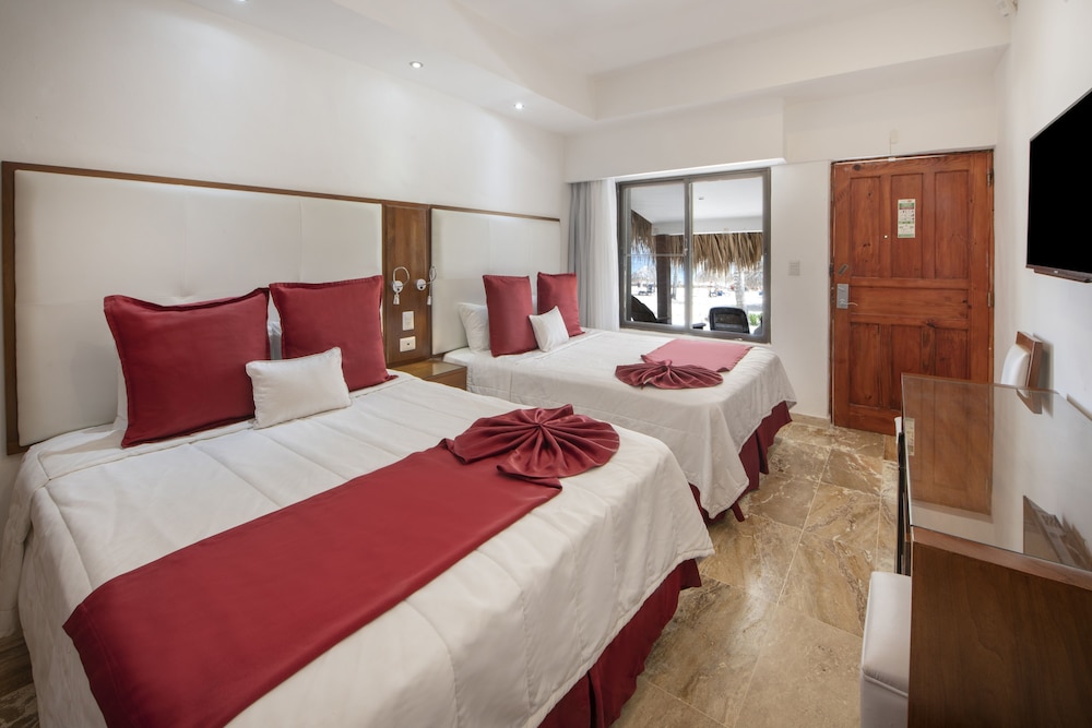 Viva Dominicus Beach by Wyndham, A Trademark All Inclusive 16/50