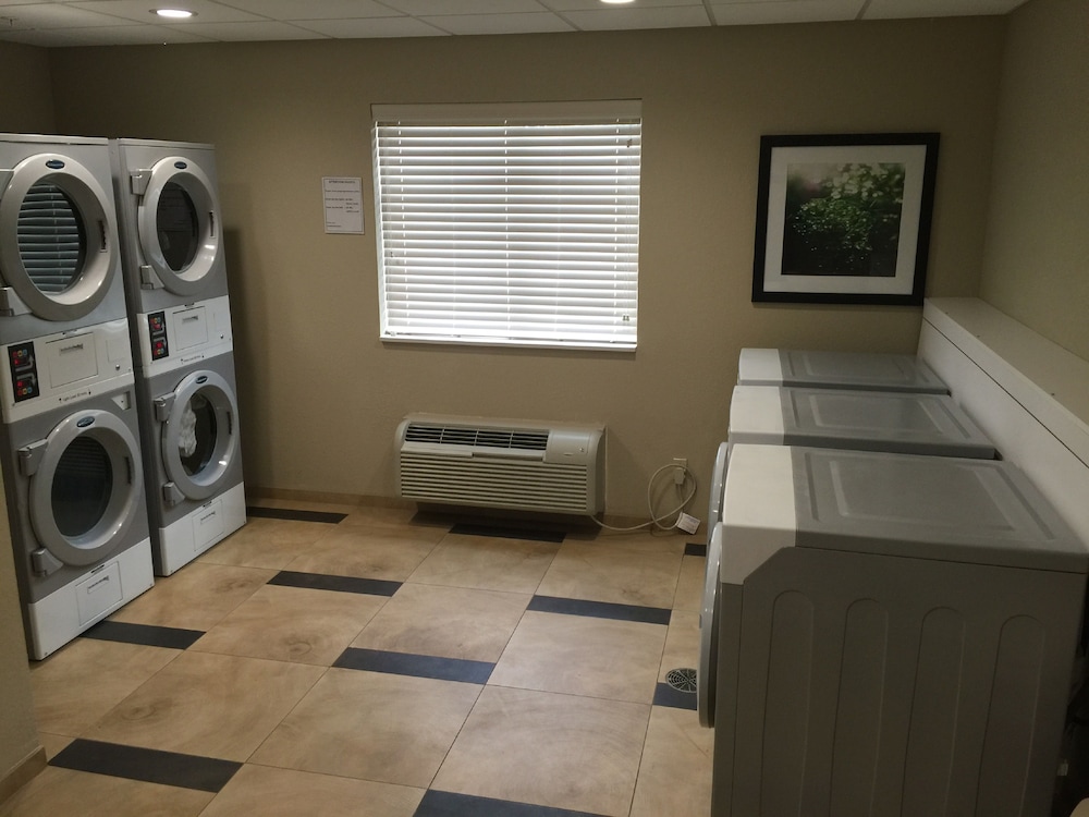 Candlewood Suites Woodward 17/42