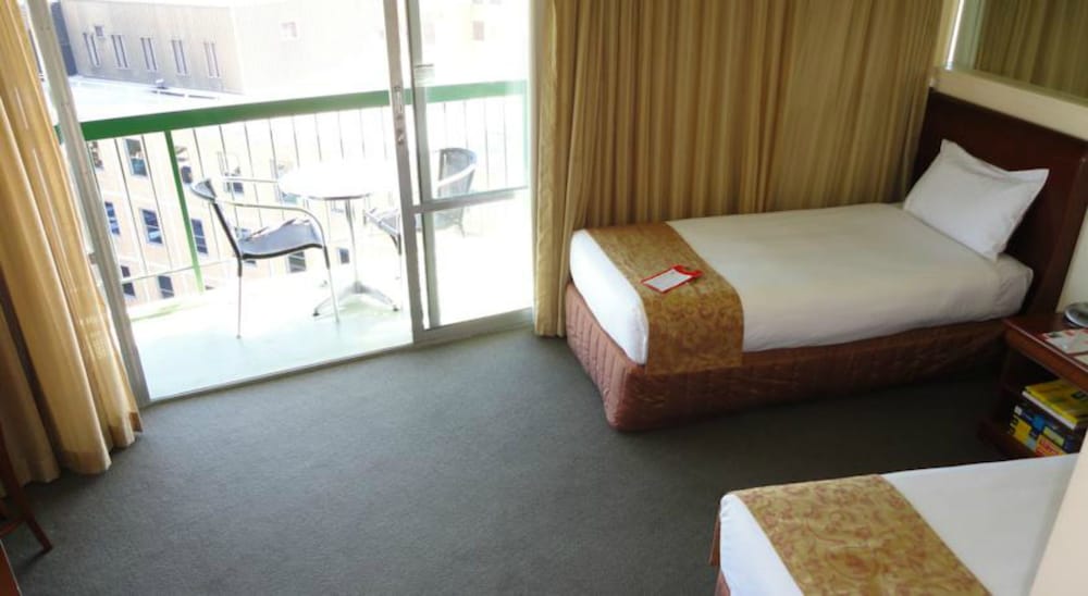 Madison Hotel Tower Mill 28/43