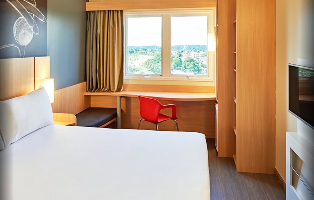 Ibis Rio Branco 14/43