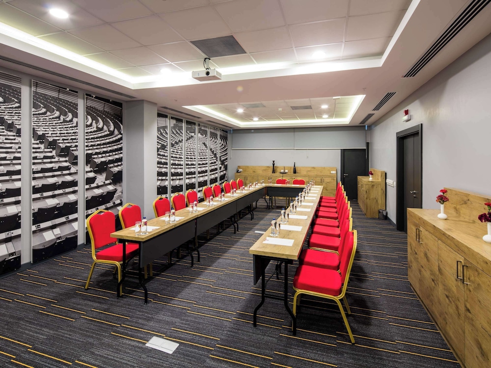 Ibis Istanbul West 47/73