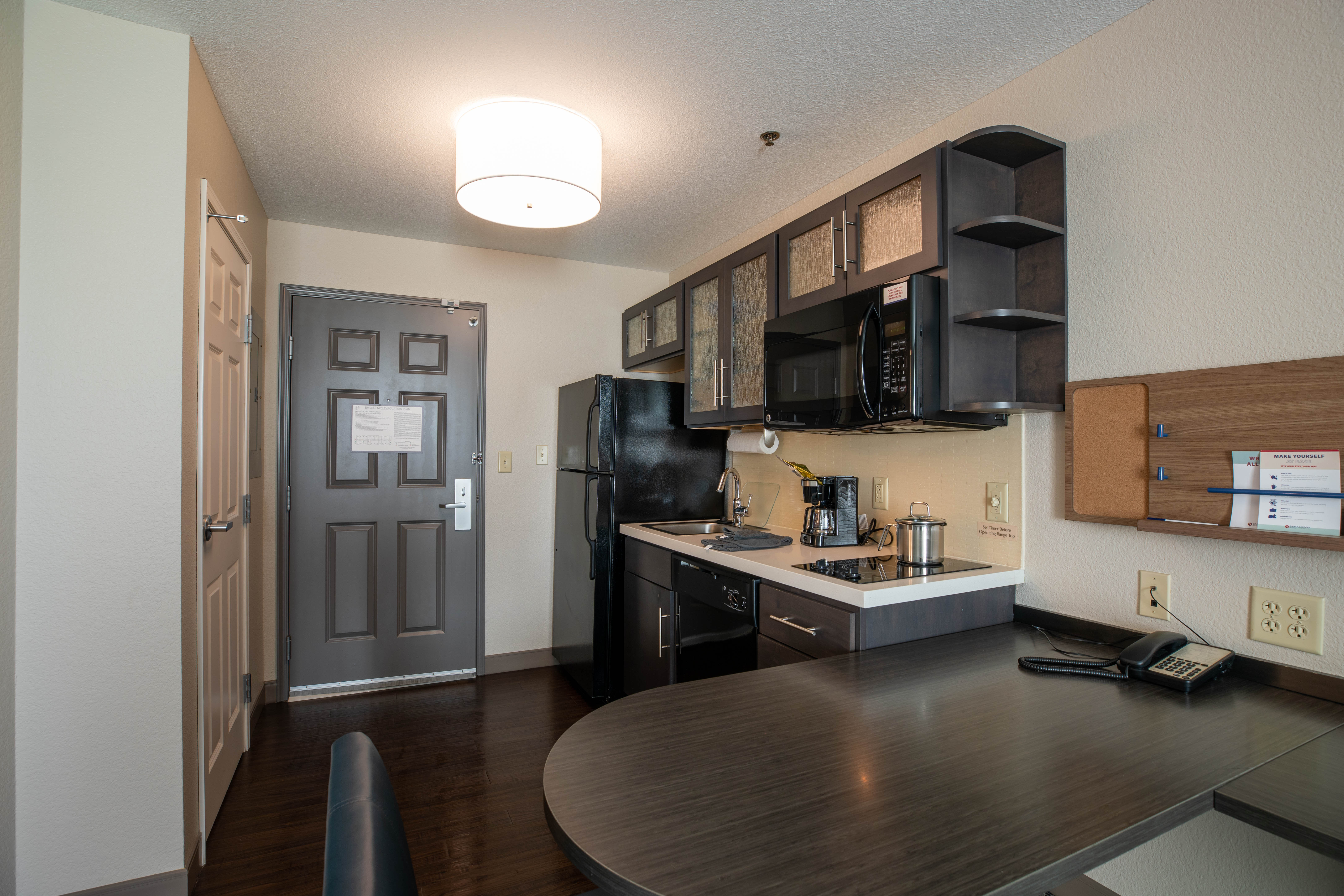 Candlewood Suites St. Joseph 41/54