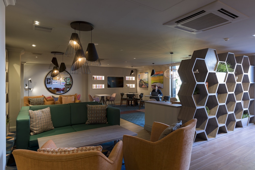 HOLIDAY INN GLASGOW AIRPORT 50/80