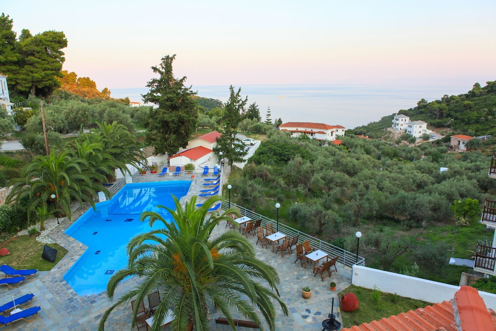 Stafylos Suites Boutique Hotel 39/50