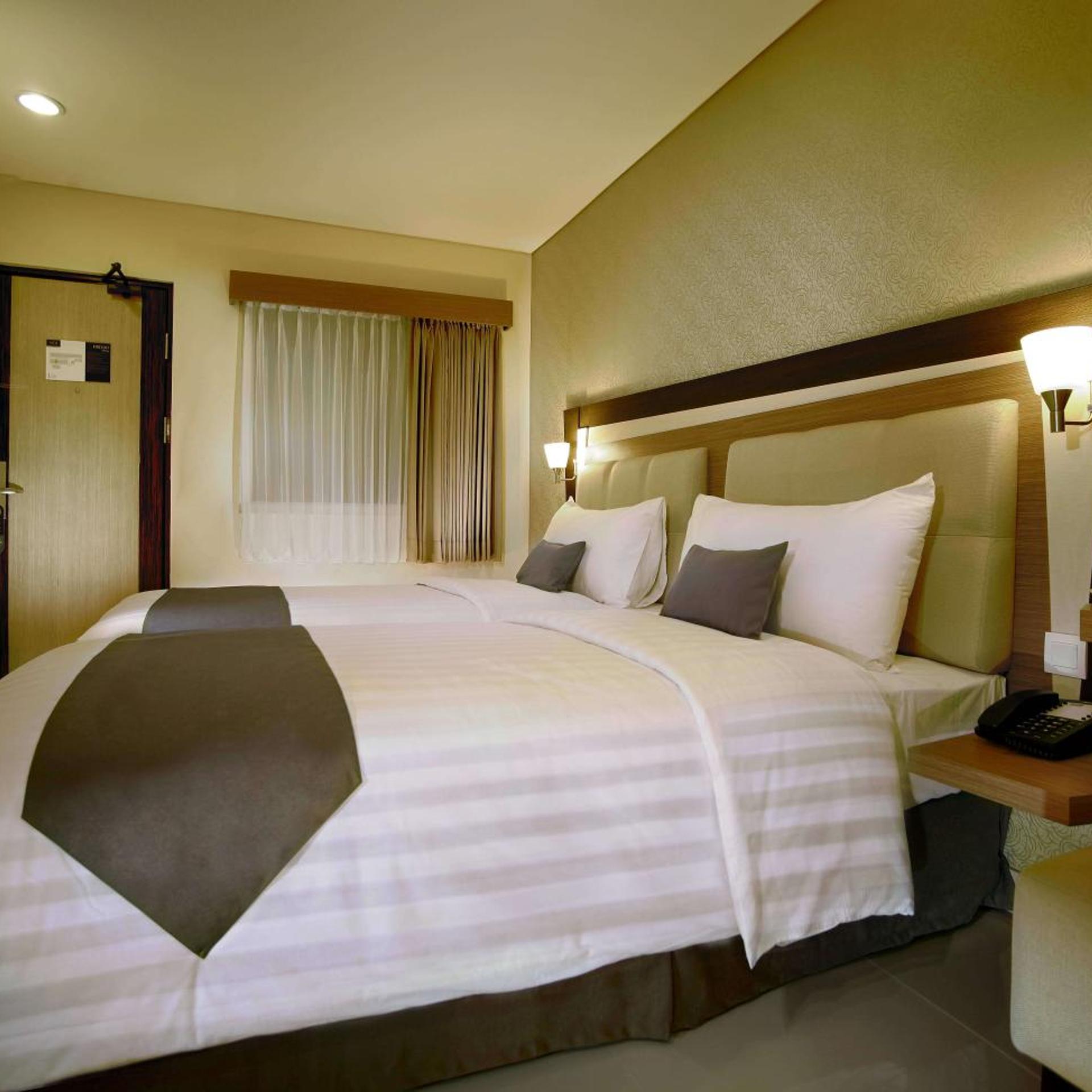 SUPERIOR, DOUBLE OR TWIN BED