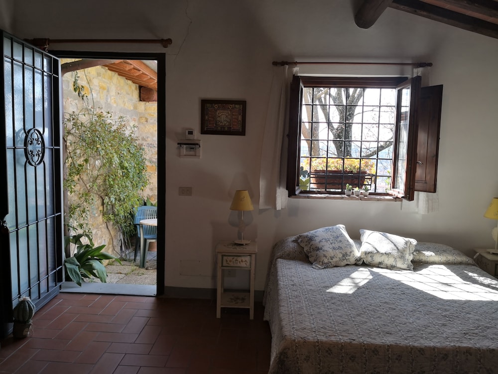 SUPERIOR, STUDIO, VALLEY VIEW, GROUND FLOOR