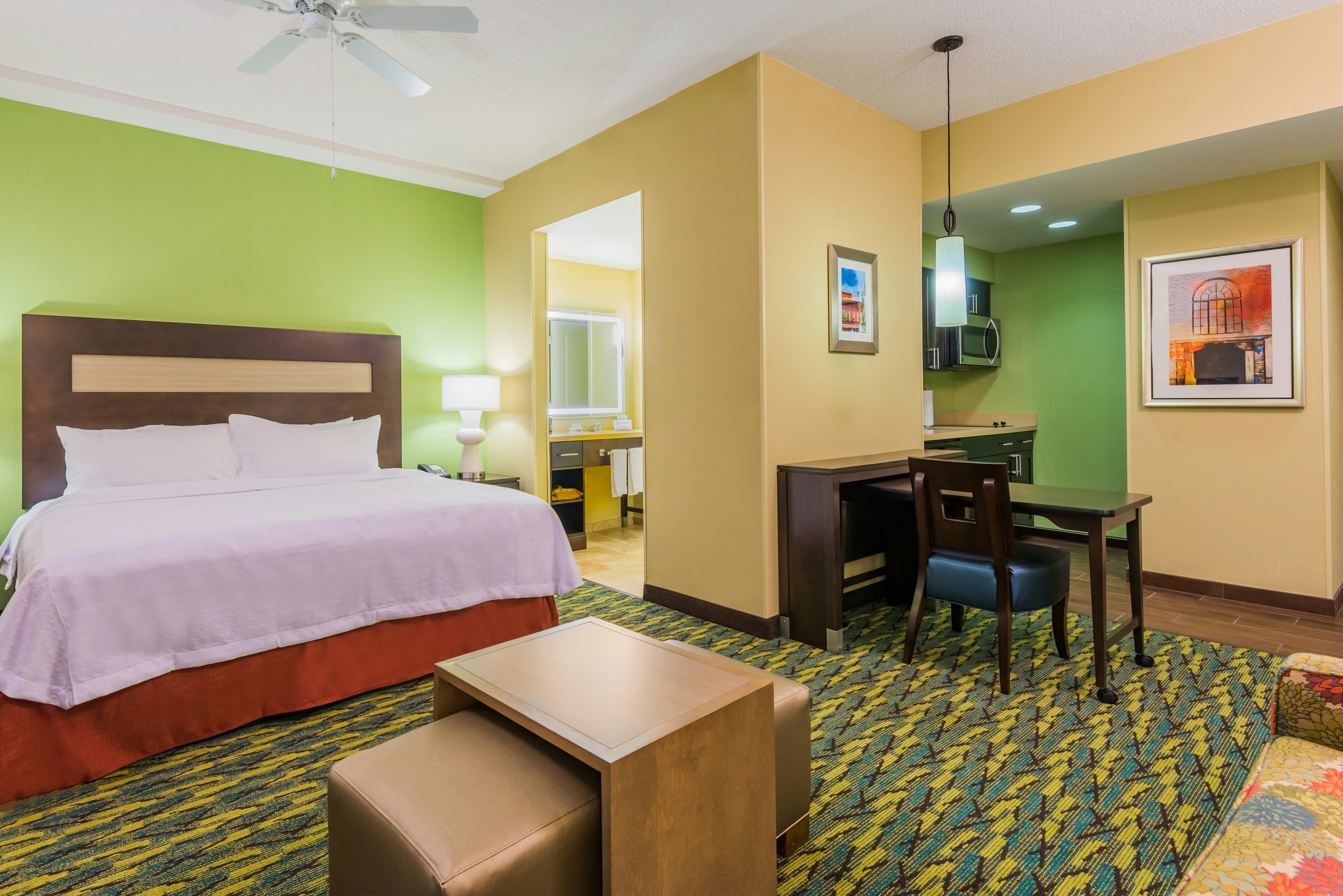 STUDIO, SUITE, KING BED