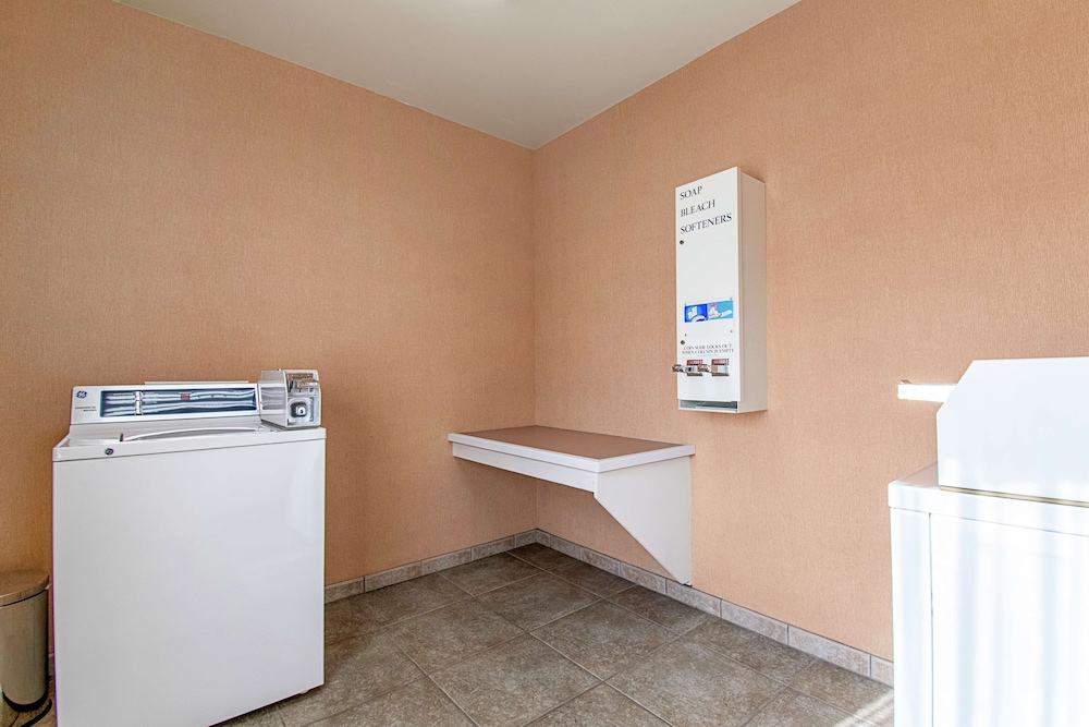 Hampton Inn Pine Grove 28/58