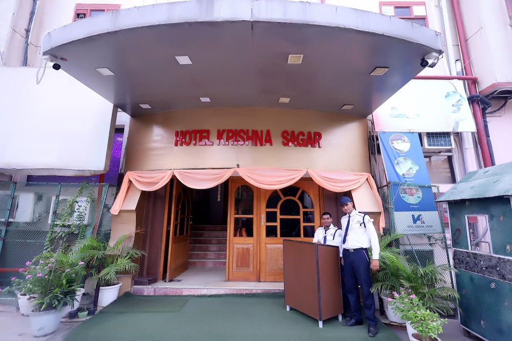 Hotel Krishna Sagar(Raj Nagar) 4/62