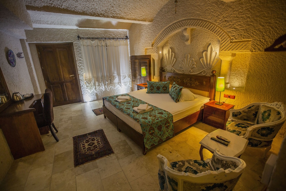 Hermes Cave Hotel 28/46