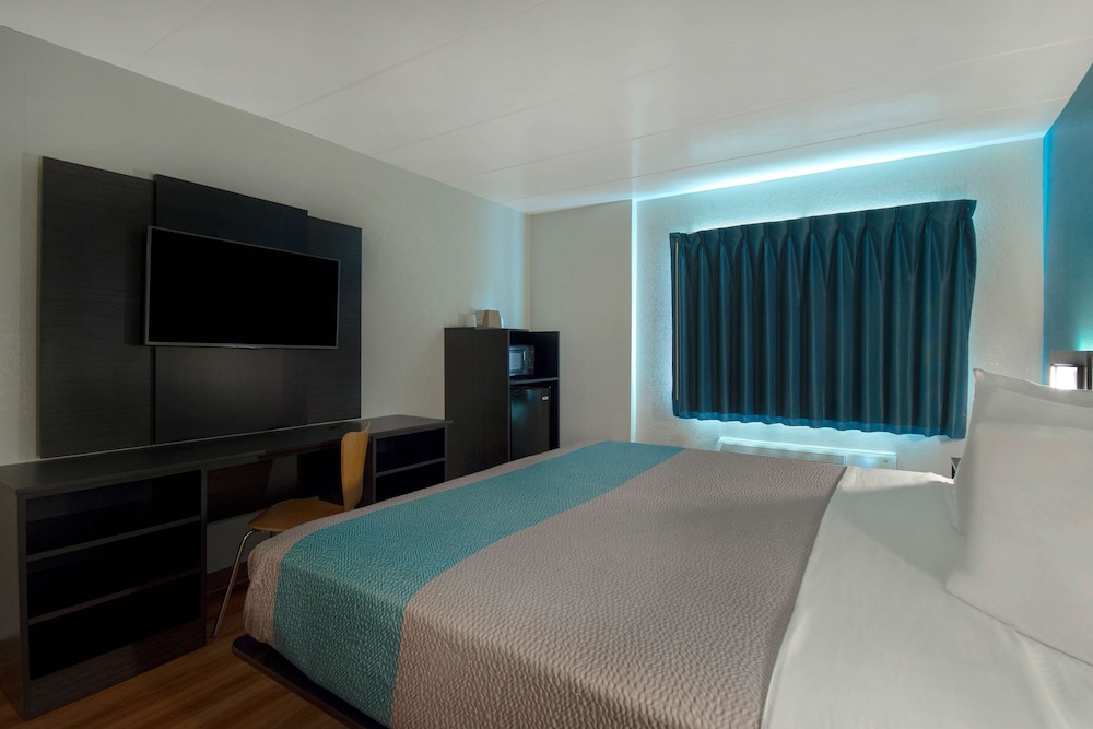 Motel6 Merrillville, IN 28/53