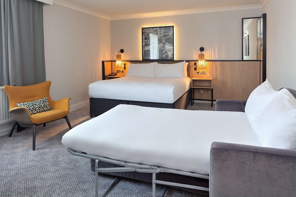 DoubleTree by Hilton London Elstree 18/73