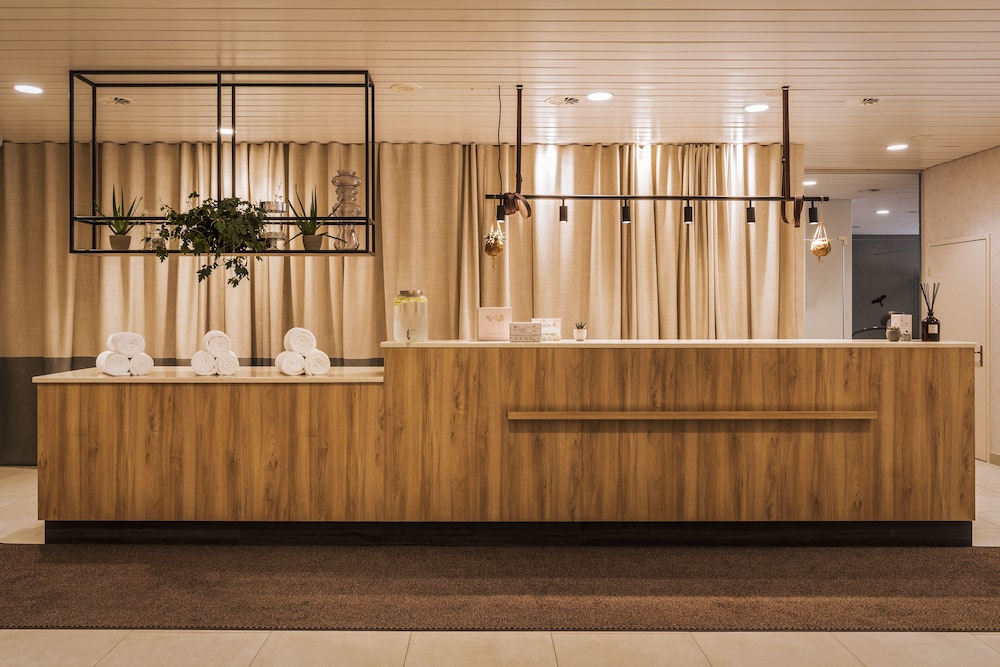 Hotel Valaisia 10/89
