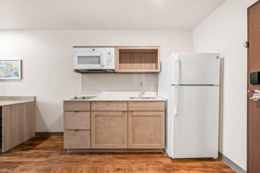 WoodSpring Suites Charlotte - Arrowood 6/60