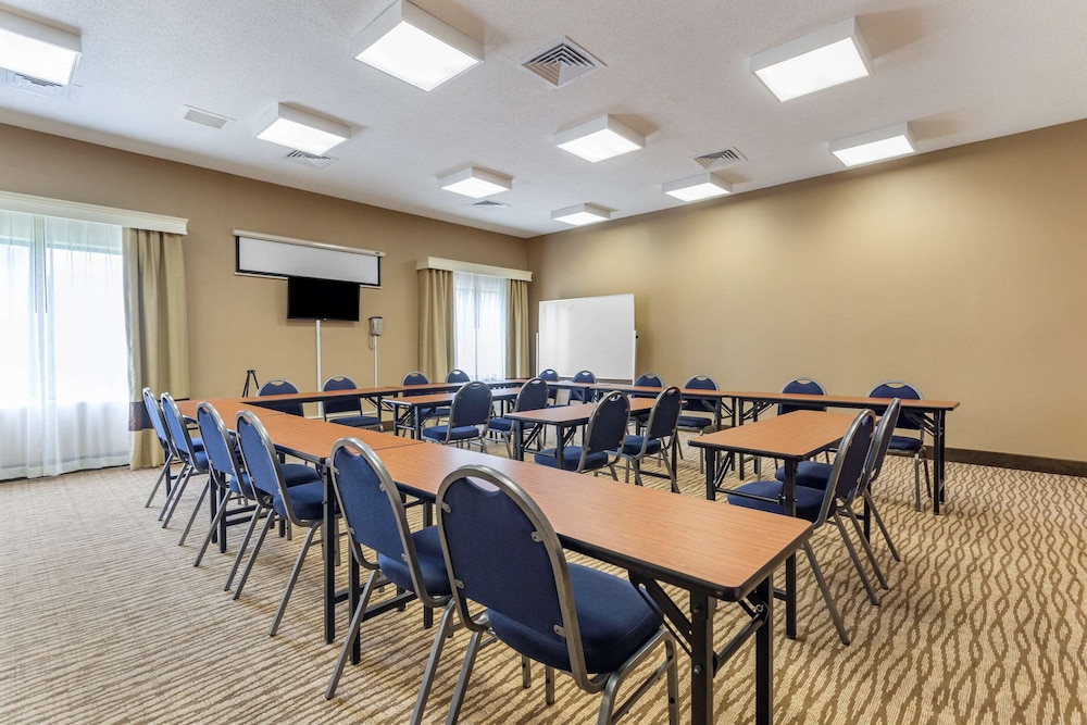 Comfort Inn & Suites Cave City 31/38
