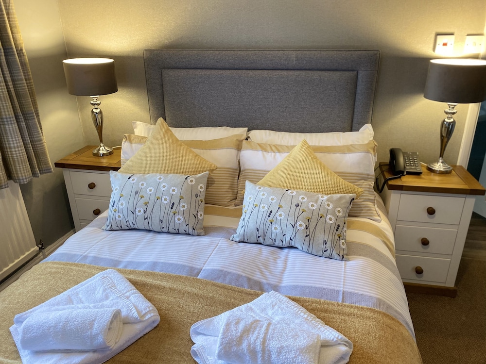 The Royal Oak Inn 28/50