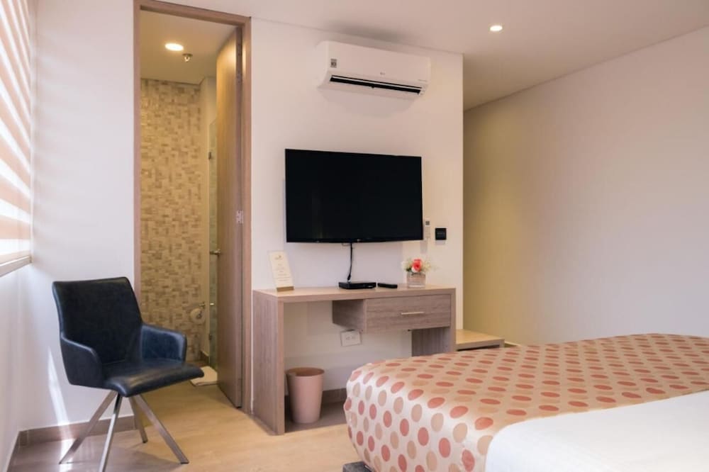 Hotel Lomas 10 21/68