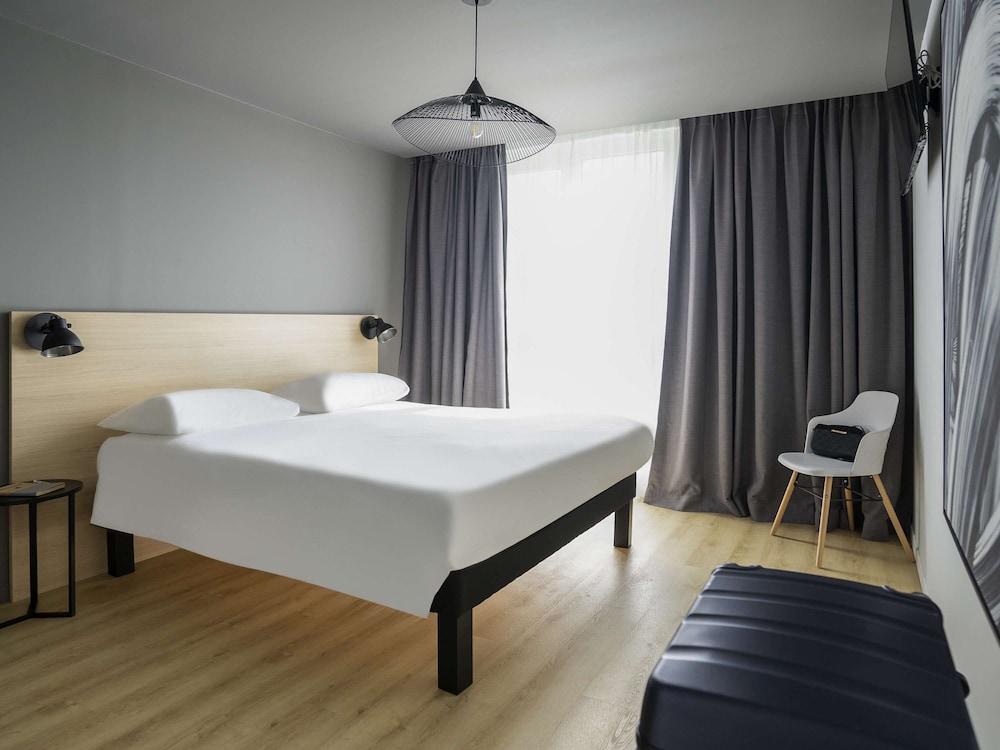 ibis Styles Lille Neuville en Ferrain 9/47