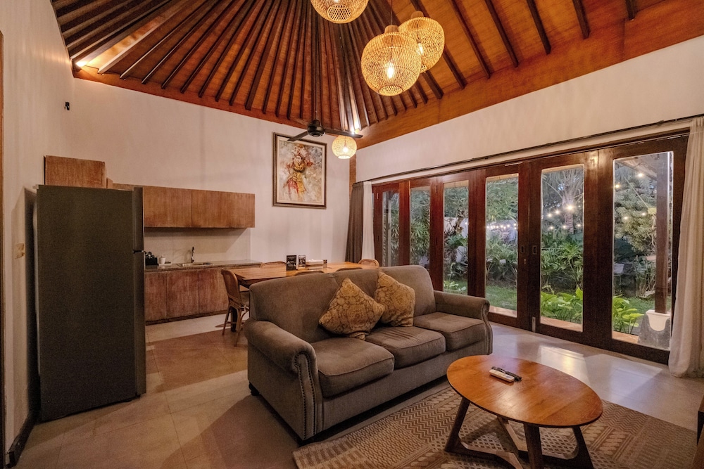 Kakul Villas & Suites 59/82