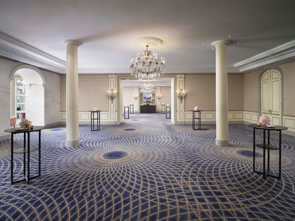 The Savoy Hotel 24/50