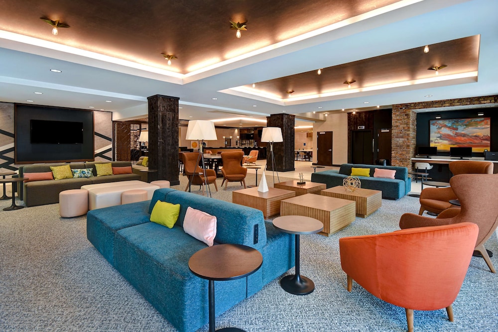 Hilton Garden Inn Kalamazoo Downtown 38/58