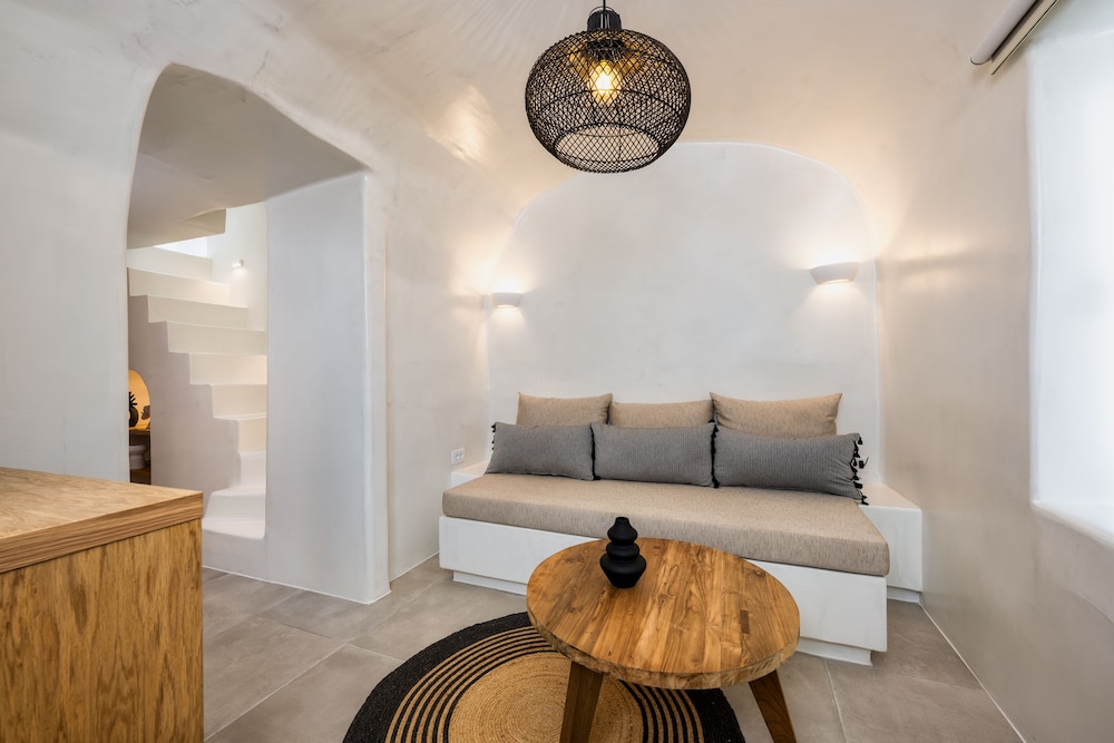 Hill Suites 35/50