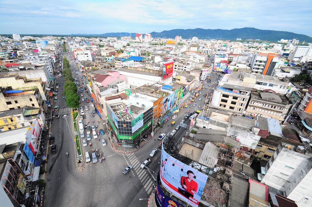 V L Hatyai Hotel 56/65
