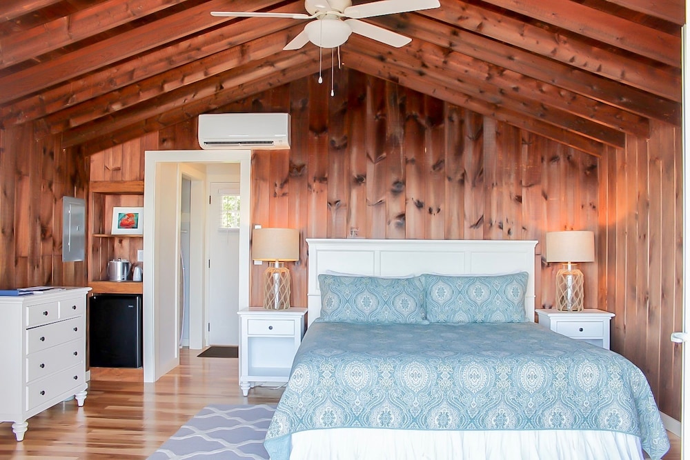 Linekin Bay Resort 8/76