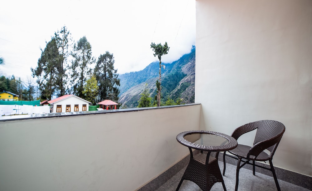Yashshree Lachung 9/44