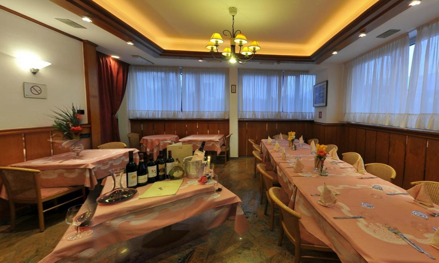 Hotel Vela 43/43