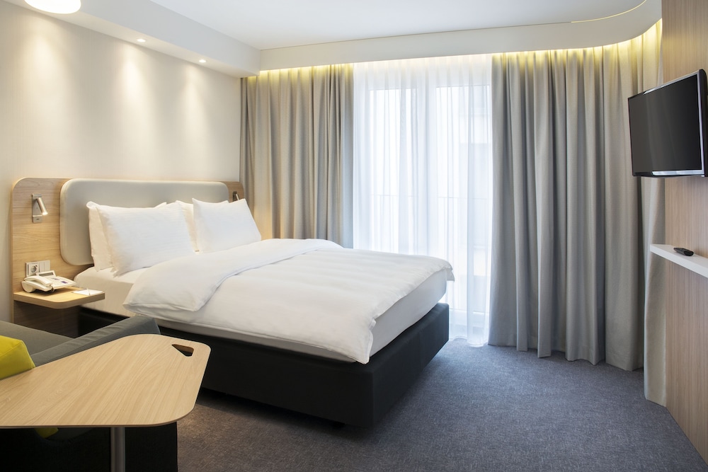 HOLIDAY INN EXPRESS BADEN BADEN 19/53