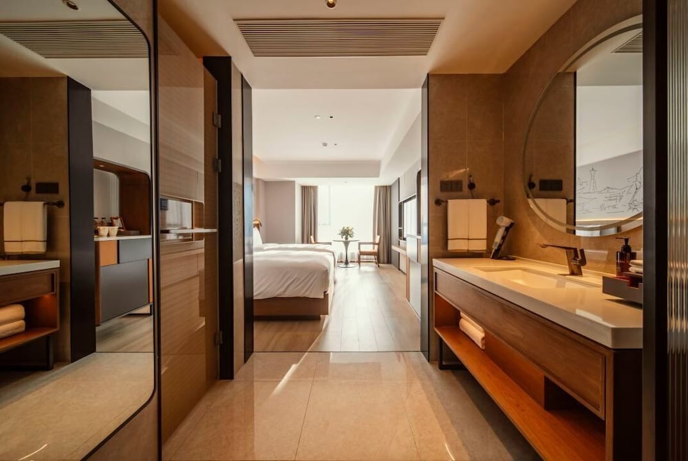 UrCove by Hyatt Chengdu Wenshufang Chunxi Road 50/50