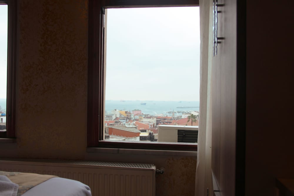 Theodian Hotel 45/74