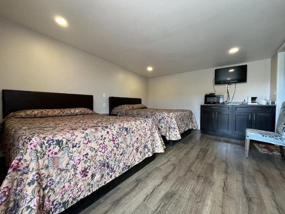 Kluane Park Inn 8/28