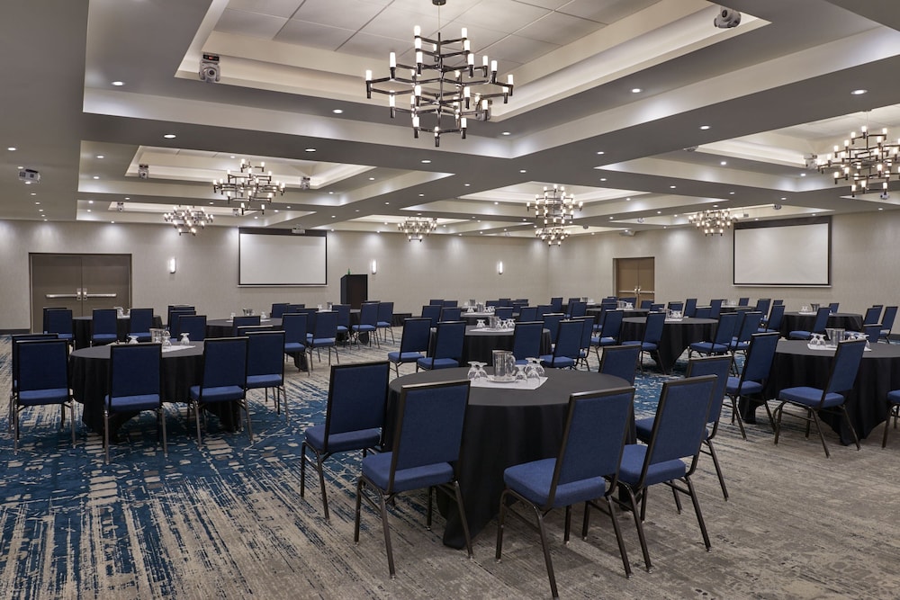 Four Points by Sheraton Point Edward Sarnia 57/62