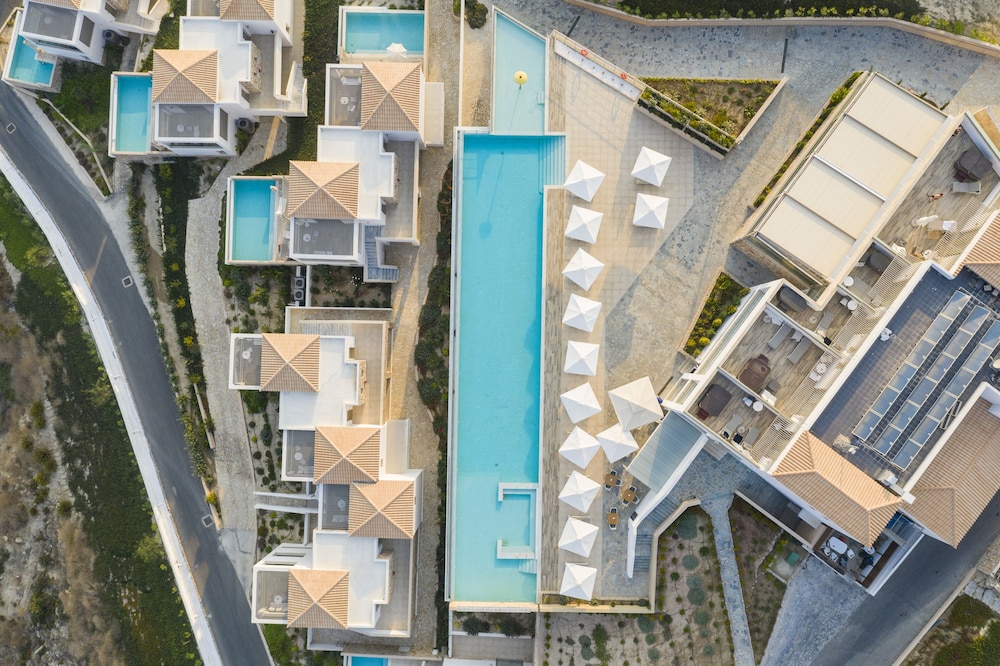 White Rock Of Kos - Adults Only 59/62