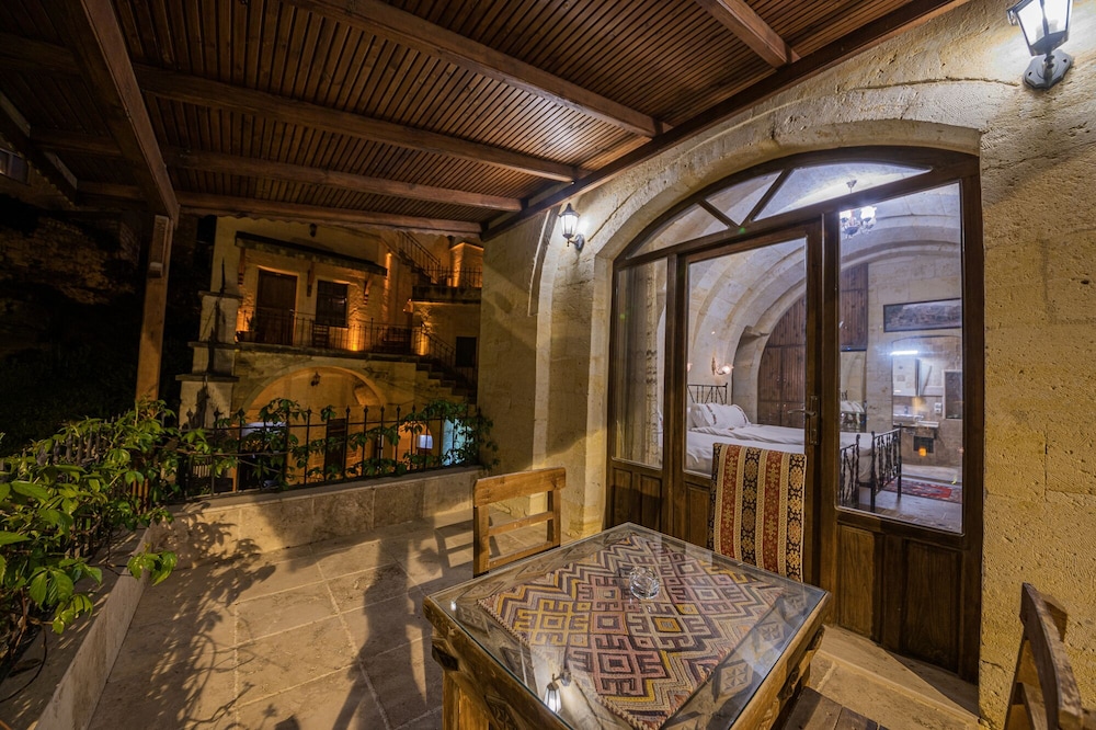 Konak Bezirhane Cave Otel 32/50