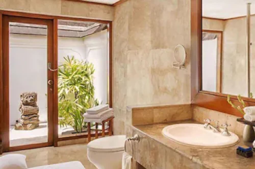 Lanai, Luxury, King Bed, Garden View