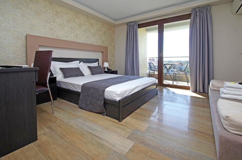 Principal New Leisure Hotel 14/37