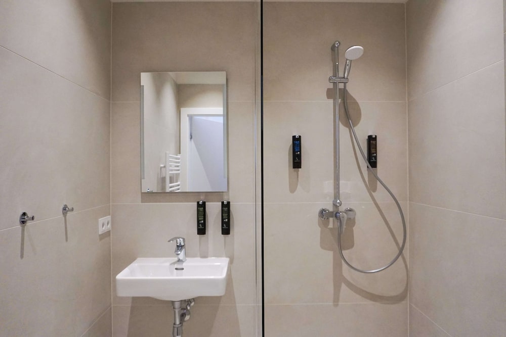 CITY ROOMS HOTEL VIENNA 12/37