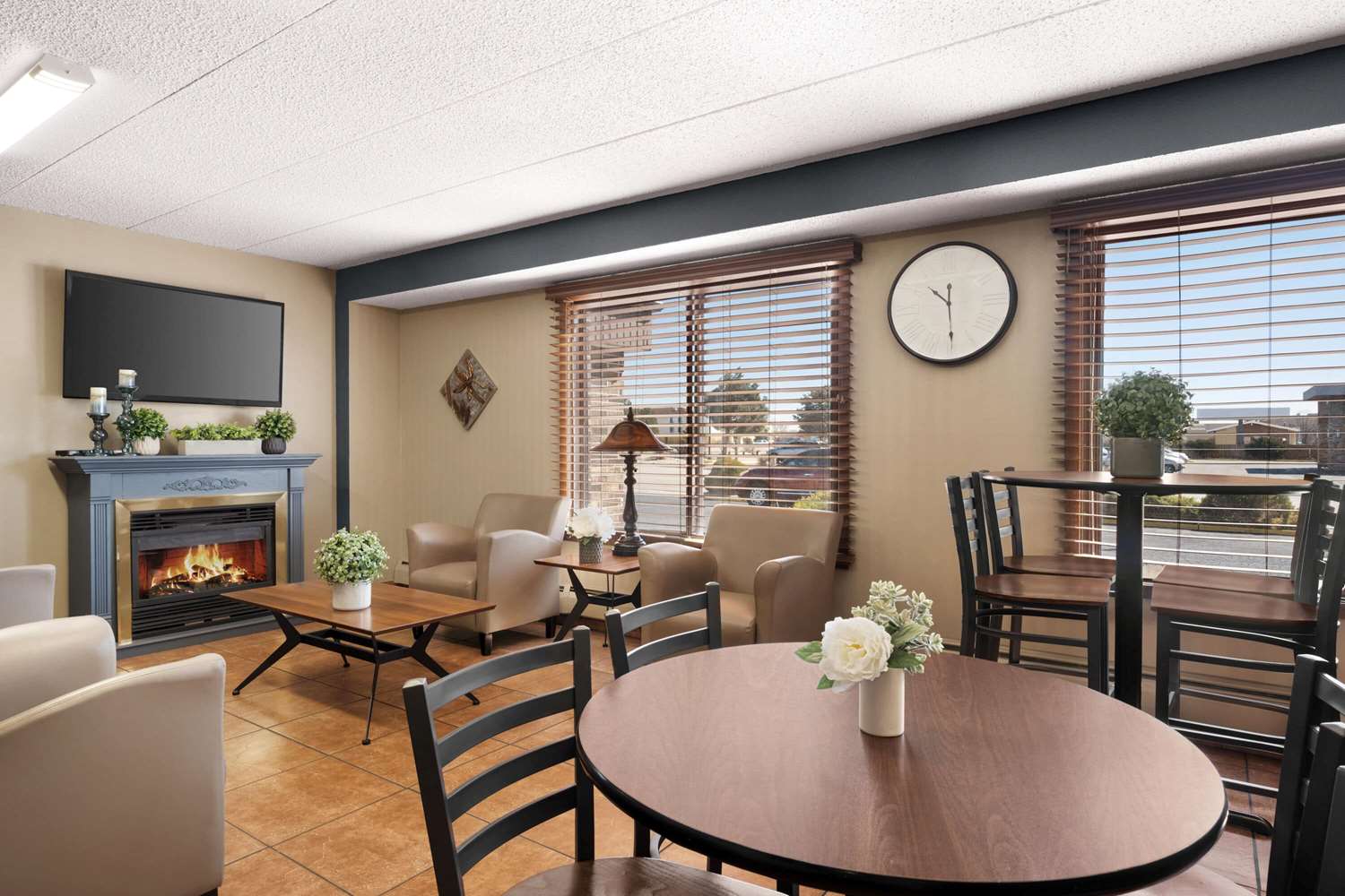 Days Inn by Wyndham Fort Collins 50/75