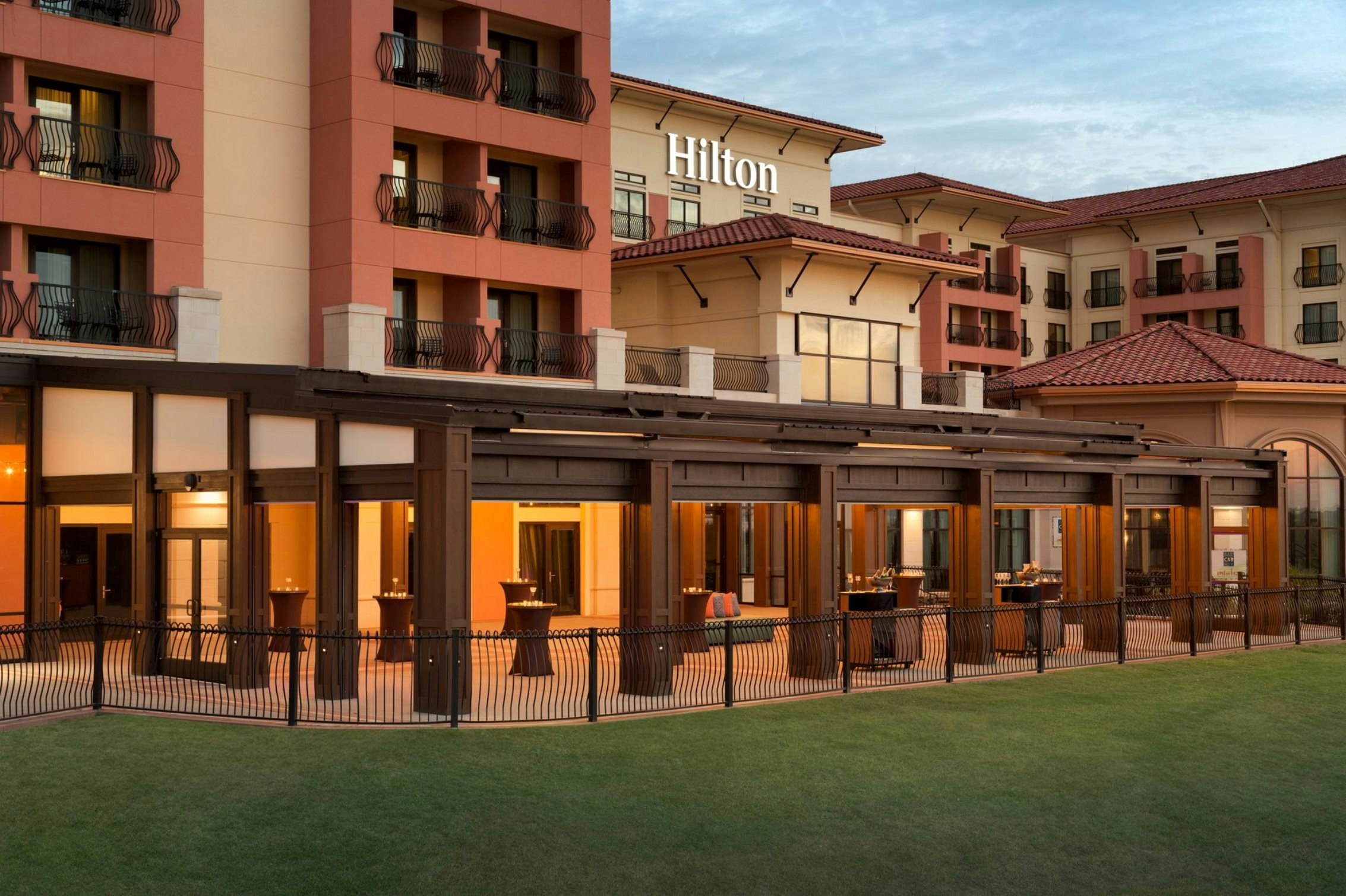 Hilton Dallas/Rockwall Lakefront 75/77