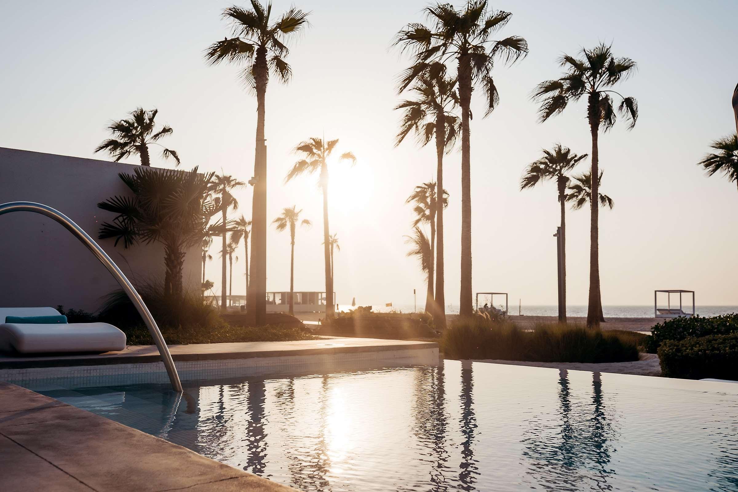 swimming pool spa
